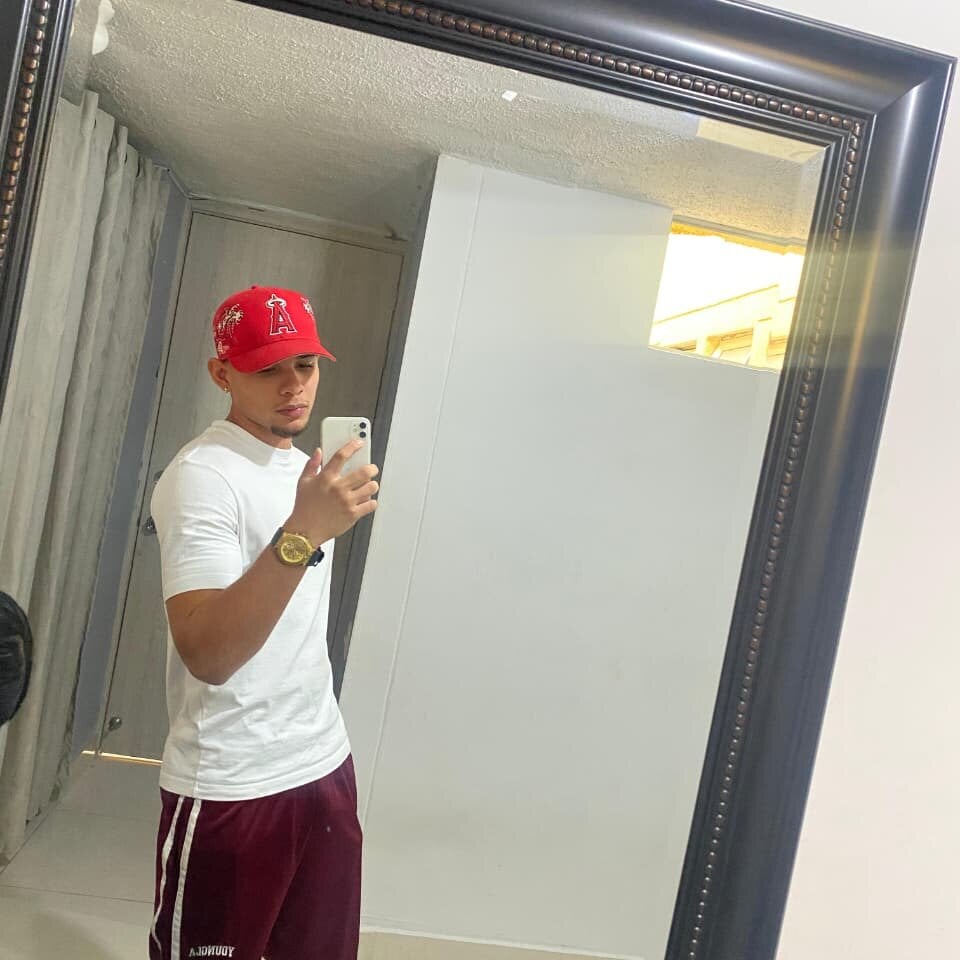 arthur_louis from stripchat