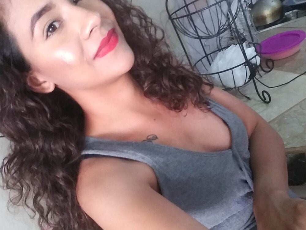 ysnyvctr's Offline XXX Chat