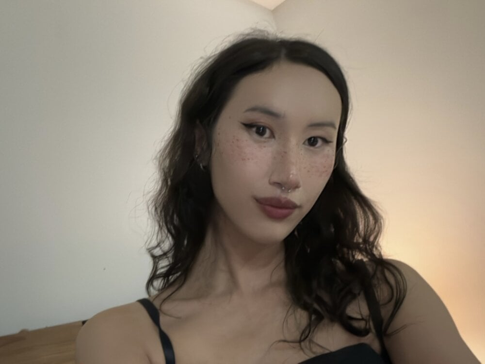 asian_kiya profile