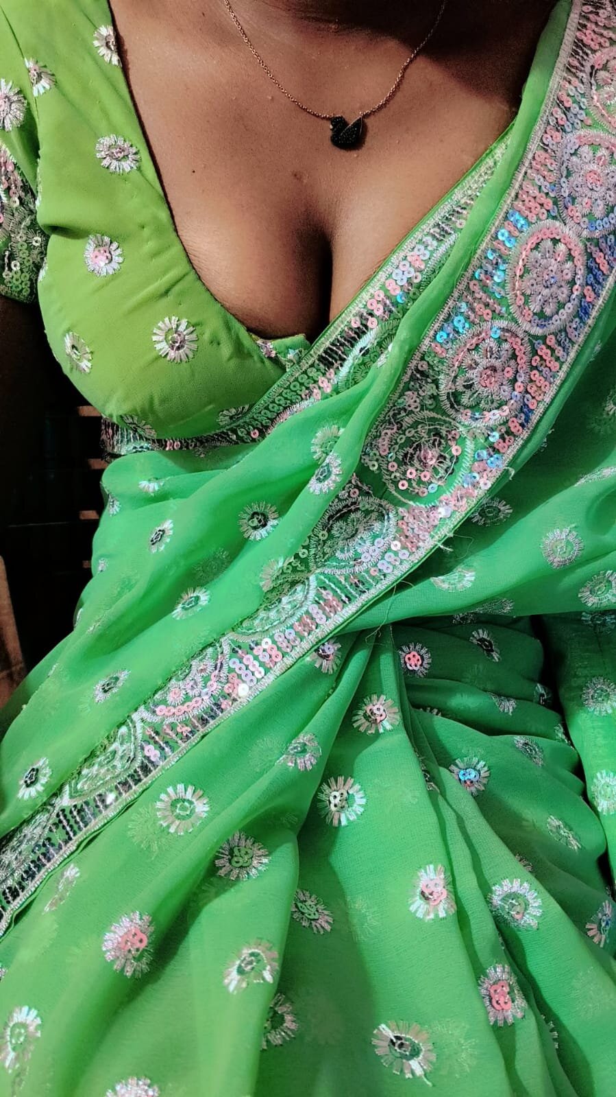 neha_hotty_