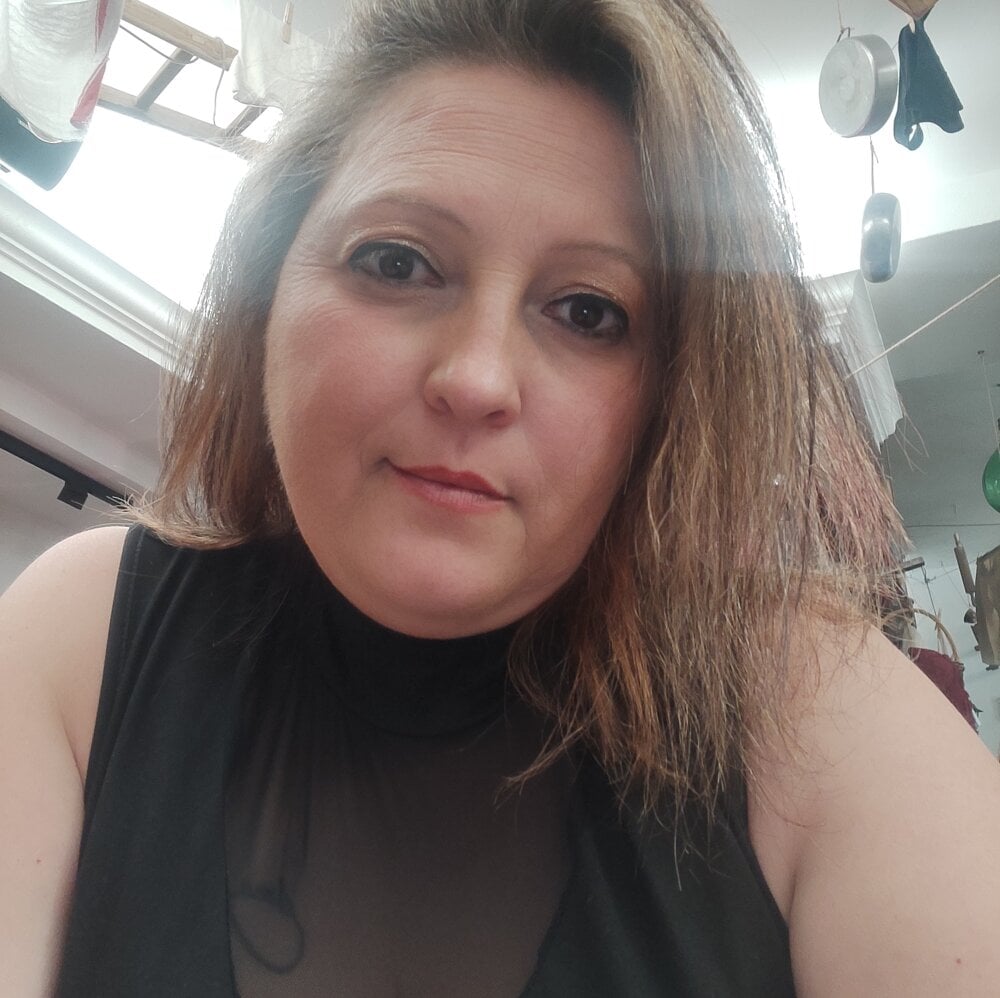 sexcam-girls.com axell58 livesex profile in in-the-palm-of-your-hands cams