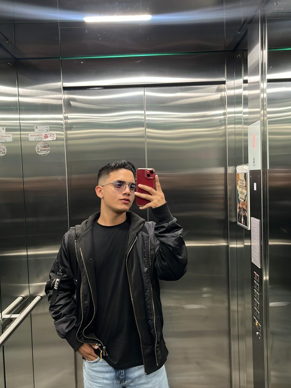 axel_vega from stripchat