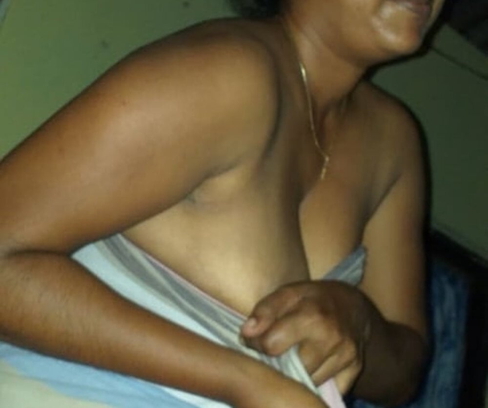 aunty_sumy live cam model at StripChat