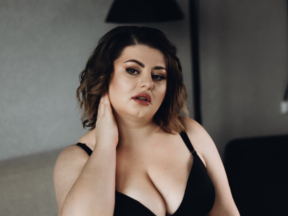ZannaDreil's Offline XXX Chat