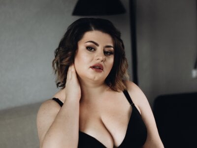 ZannaDreil Female Newcurvy Live Webcam Sex