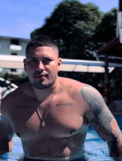 miguel_strat from stripchat