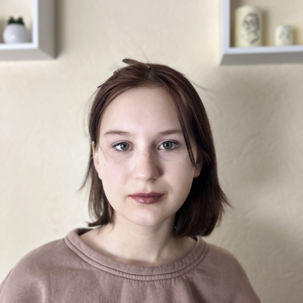 HollisCrosslin profile