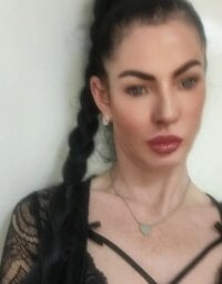 orkideja Adlı Modelin Çevrimdışı Sohbet Odası