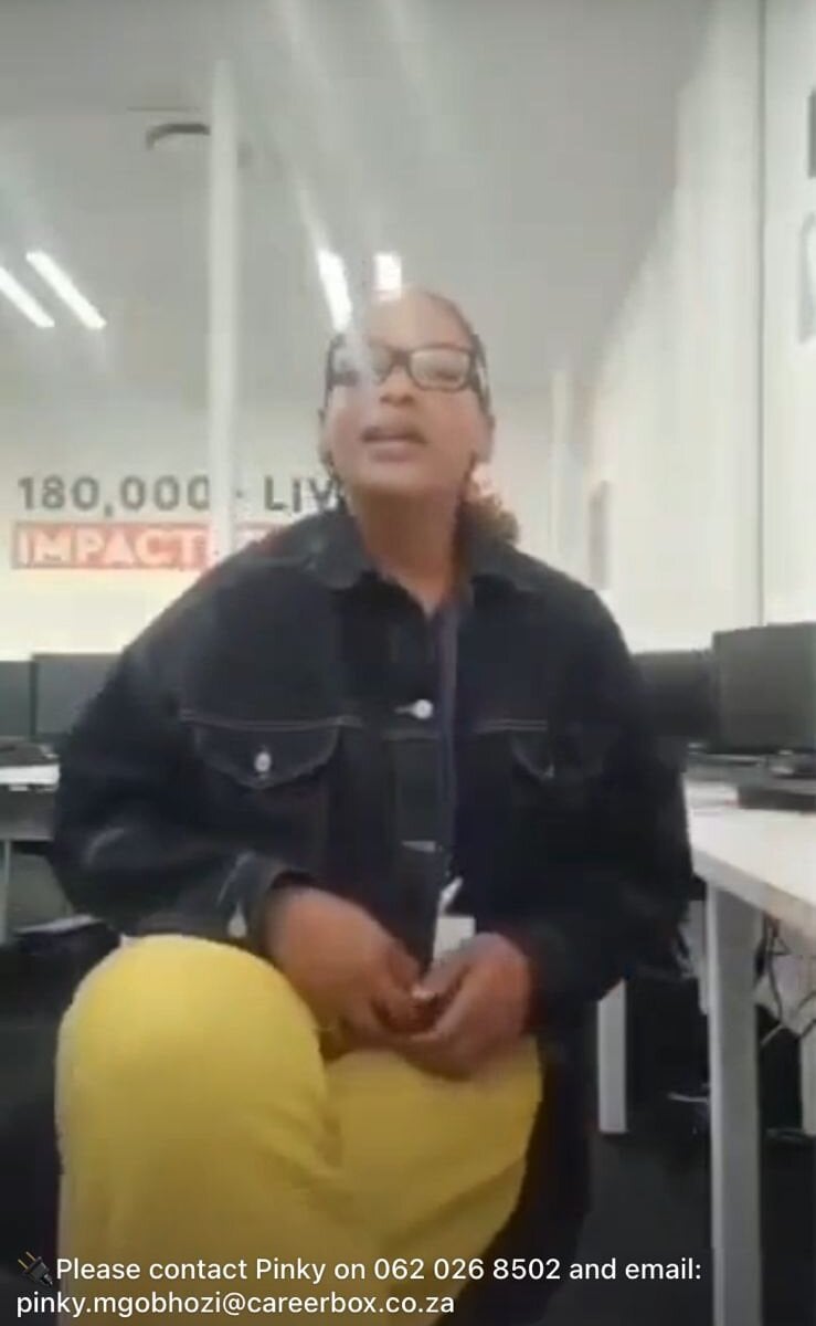 lili9718 webcam livesex profile in at-the-garage cams