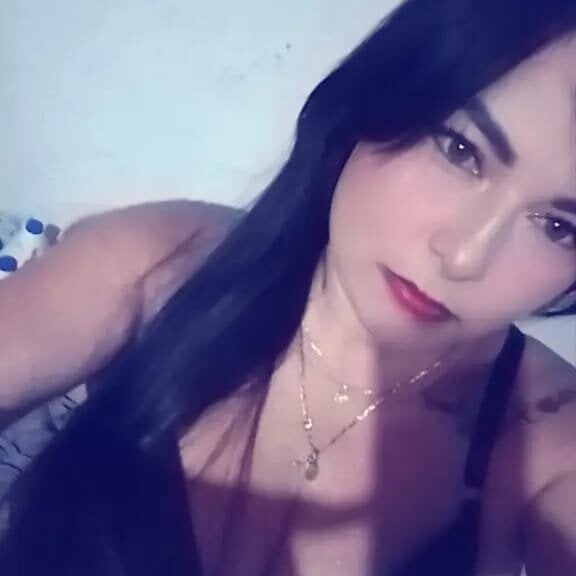 newporncams.com orianaxx01 livesex profile in 2-km-away-from-your-house cams