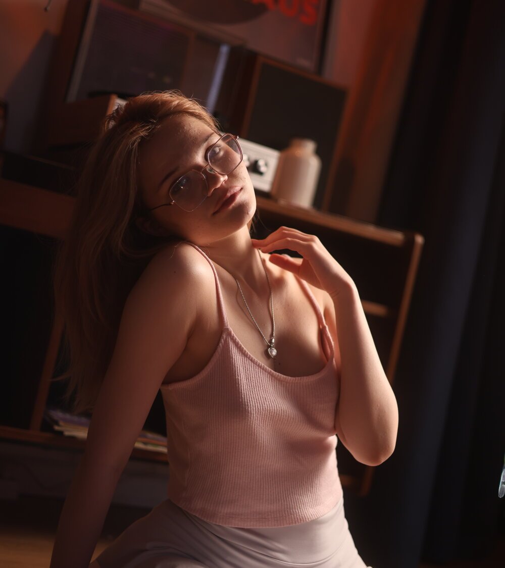 KiraFlufff's Offline XXX Chat
