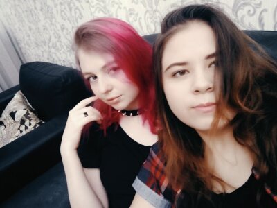 March_Hares live on StripChat