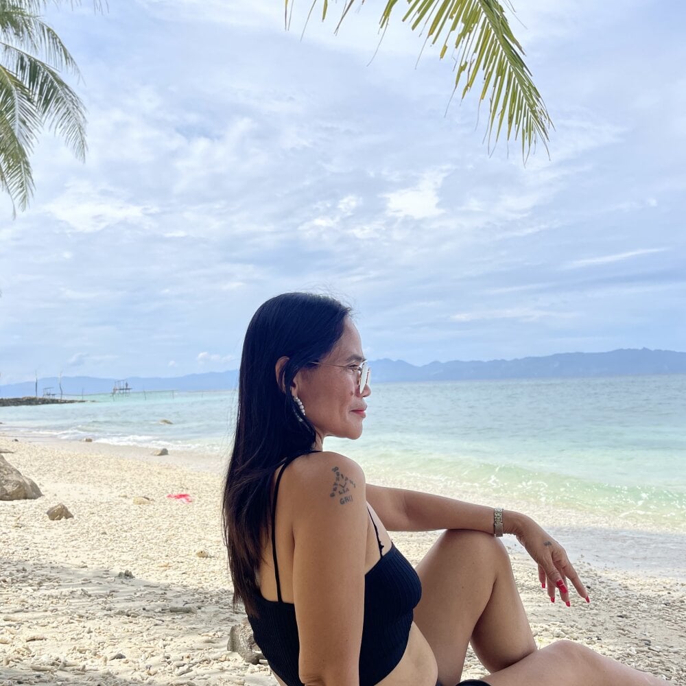 hot_bella11 Chat XXX offline