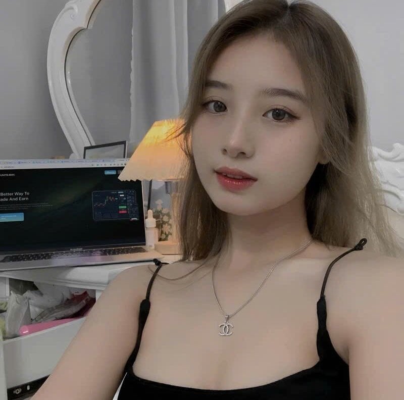 sexlivecamsites.com squirrel-pear livesex profile in vietnam cams