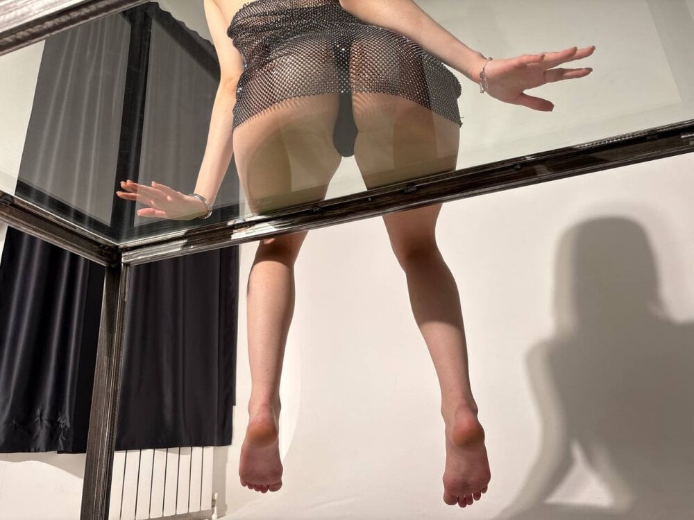 AnikaVelour Offline XXX-chat