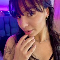 flora_martinexxx's Offline XXX Chat