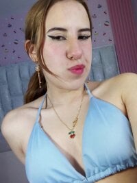 Aurora_fiore00's webcam live show