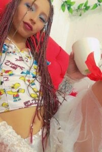 zendaya_hot's Offline Chat Room