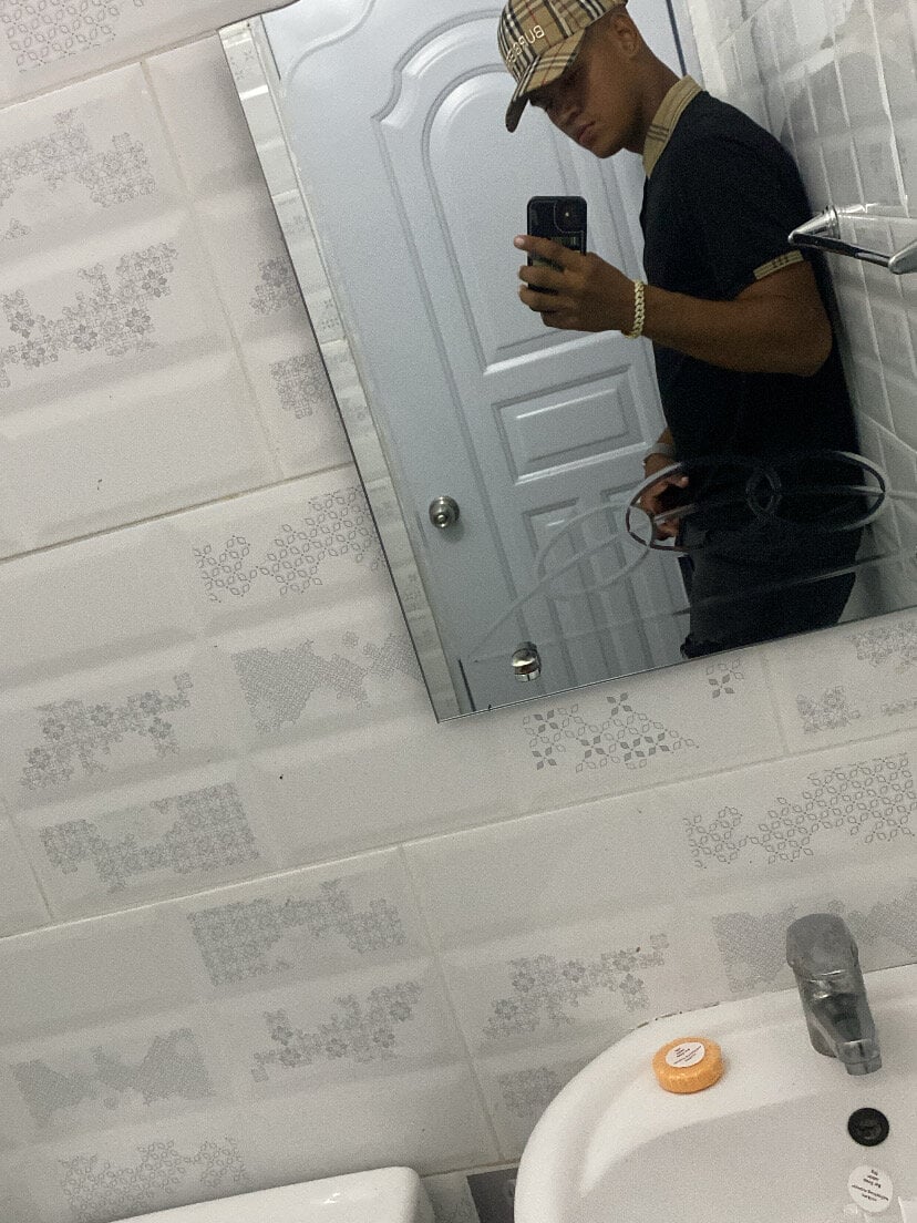juniorrrr_ from stripchat