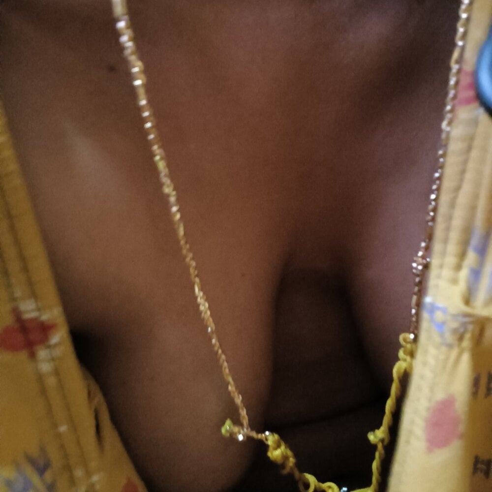Couplesforall live cam model at StripChat