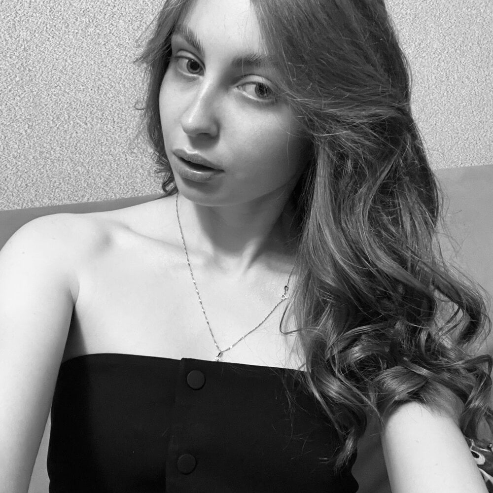 Melania_xBaby profile