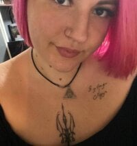 Fantastic_Gwen's Offline Chat Room