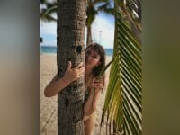 LeonoraFeyaX's Offline Chat Room
