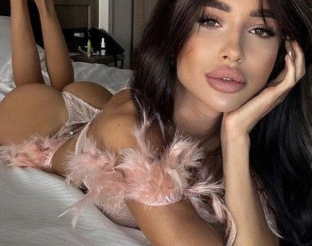 livesexr.com miamix2 livesex profile in at-adleranma cams