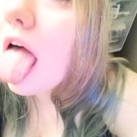 bitchfacemccrabbypants' Offline Chat Room