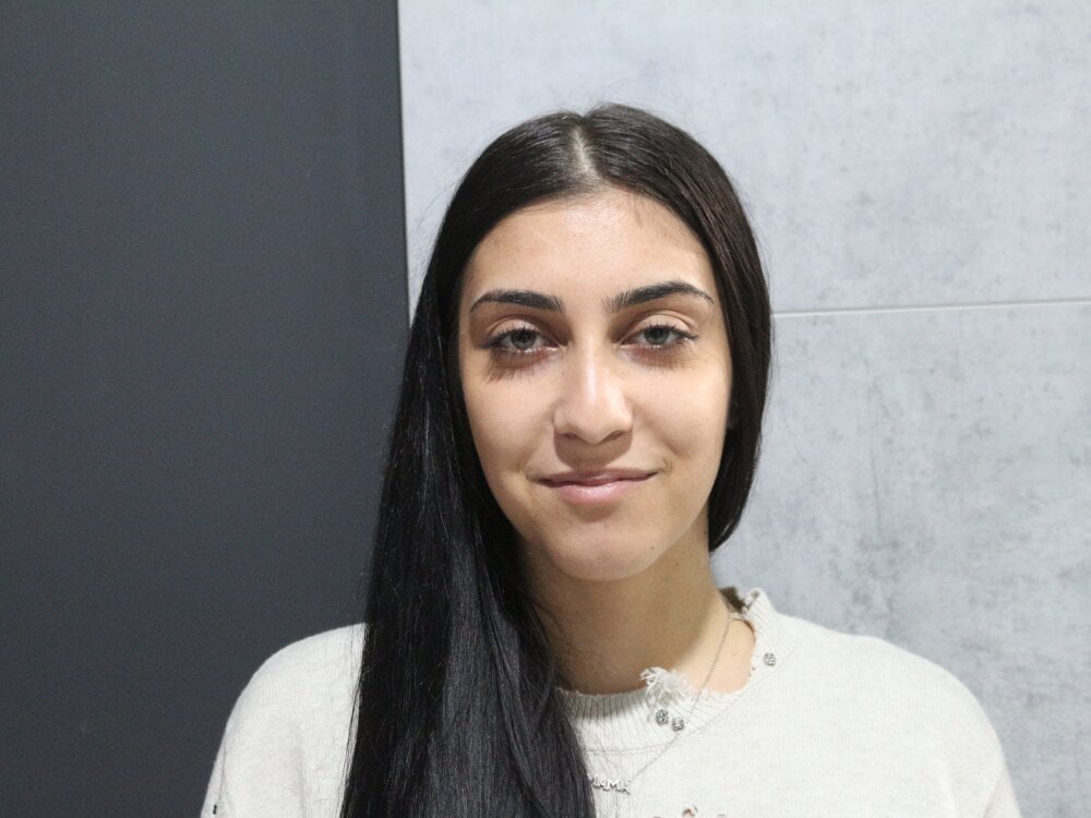 myliveeroticcams.com kyrabliss livesex profile in white cams