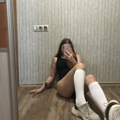 ElenaXxx18 👊 live naked stream