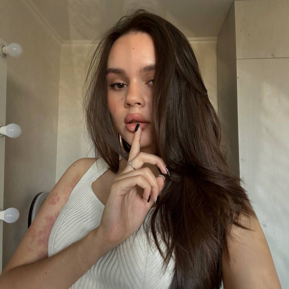 elivecams.com maileforrest livesex profile in dont-worry-be-happy cams