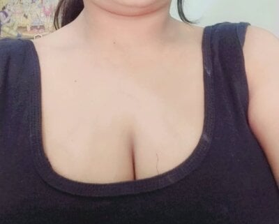 Hot-Pooja25 - big tits young