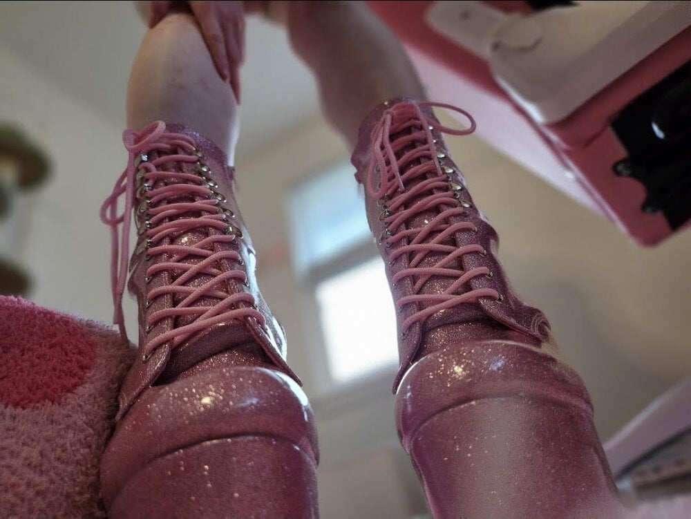 xLilyAngelx's cam snapshot