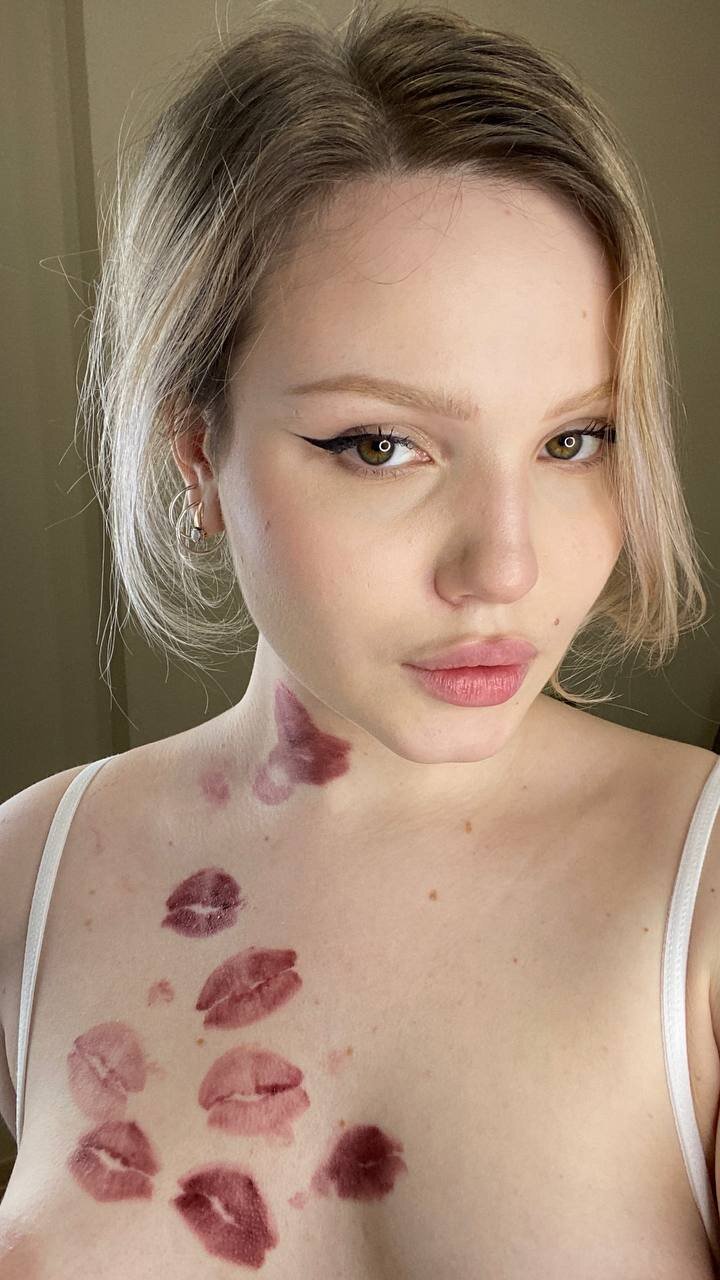 kitty_holly