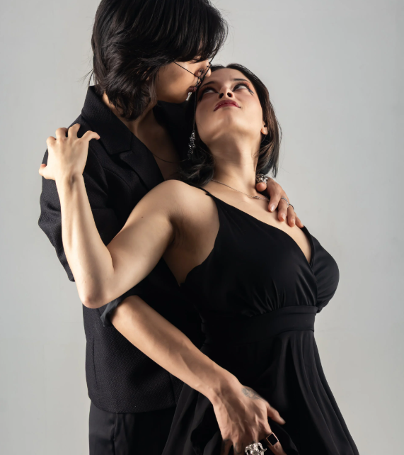 แชท XXX สดของ NezhandScyla