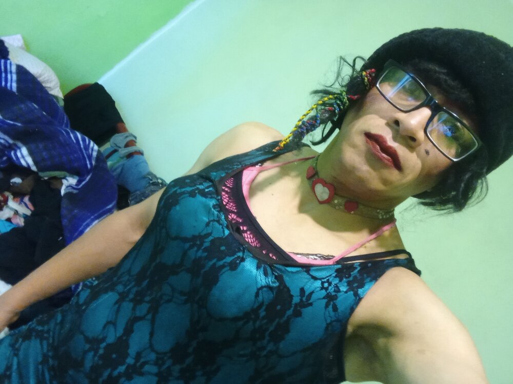 GIOLOKOARRE: συνομιλία ΧΧΧ εκτός σύνδεσης