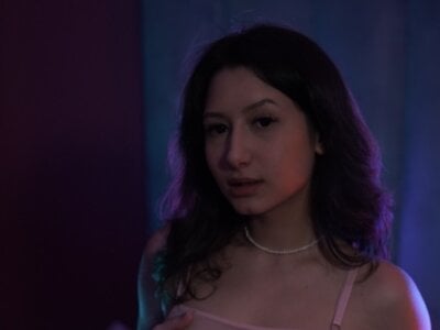 LolaBredly live on StripChat