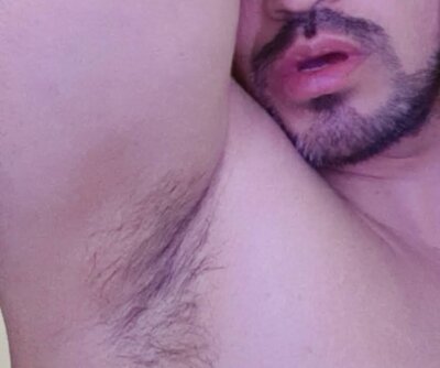 webcam nude Gio Linares