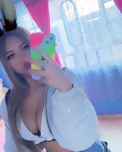 SashaBlondeLatin profile