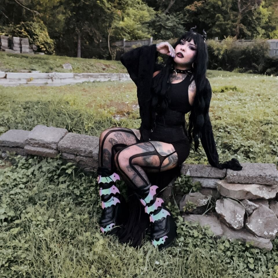 succubus_vampira from stripchat