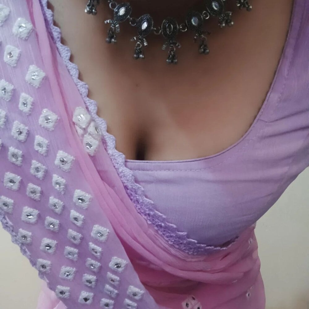 livesexr.com shreyareddy99 livesex profile in curvy cams