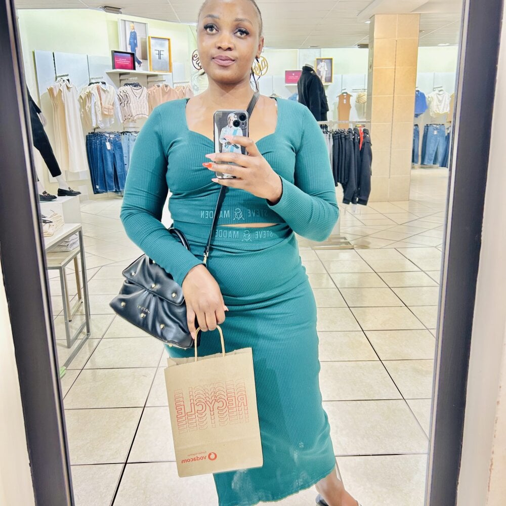 247camsex.com assielindy95 livesex profile in the-land-of-angels cams