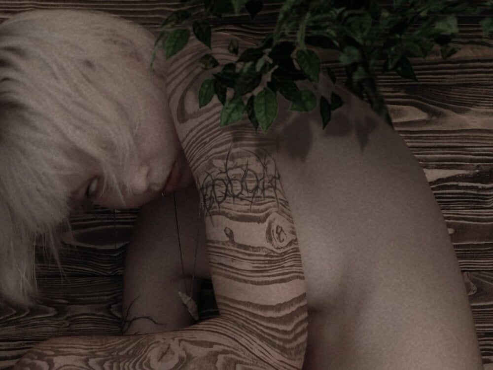 mygothicalromance profile