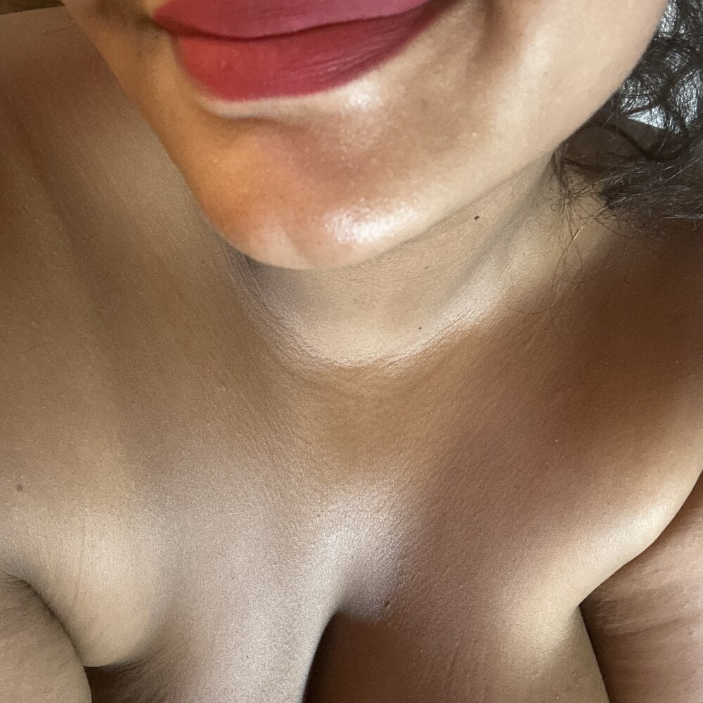 rosenoirx2 from stripchat