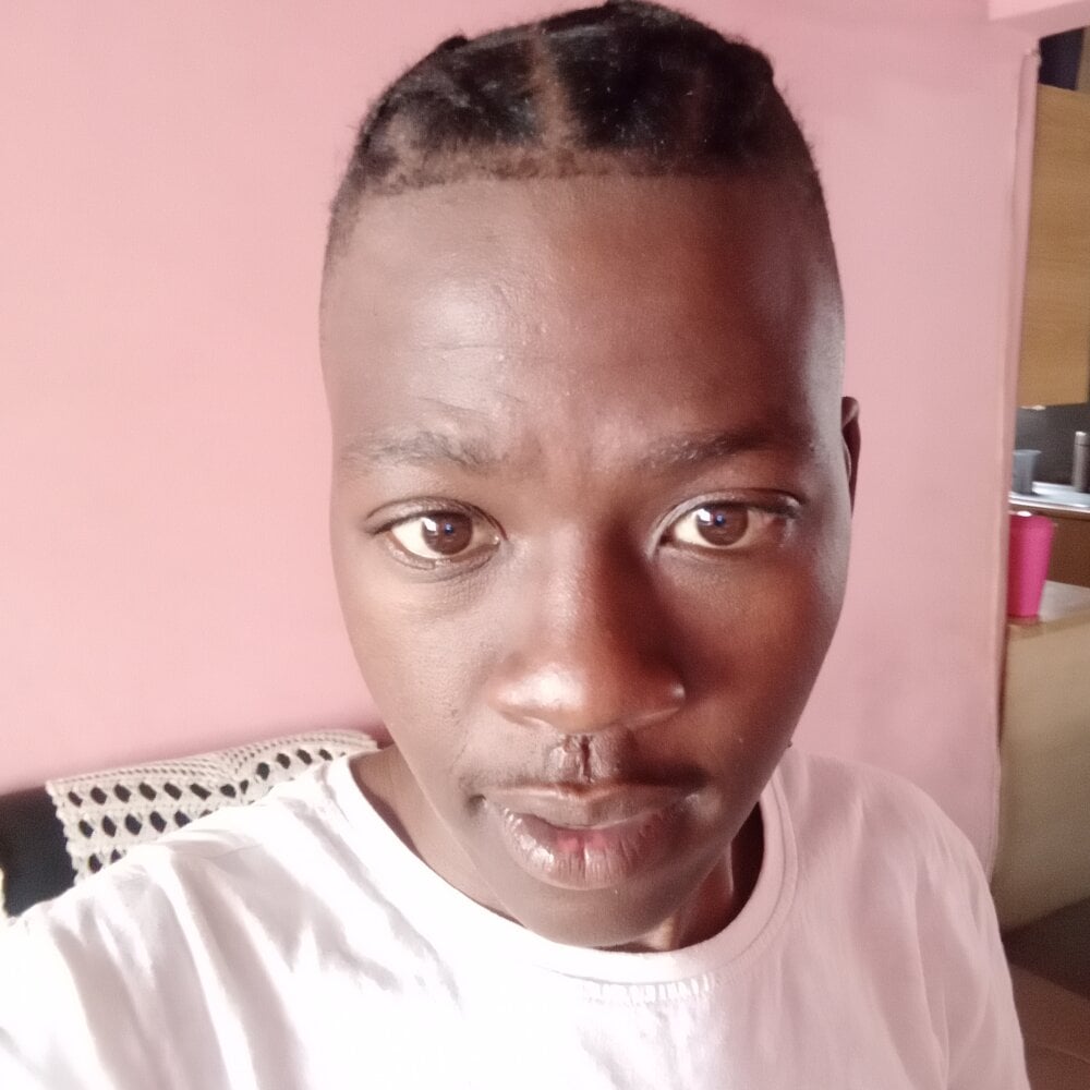 lazyeyes from stripchat