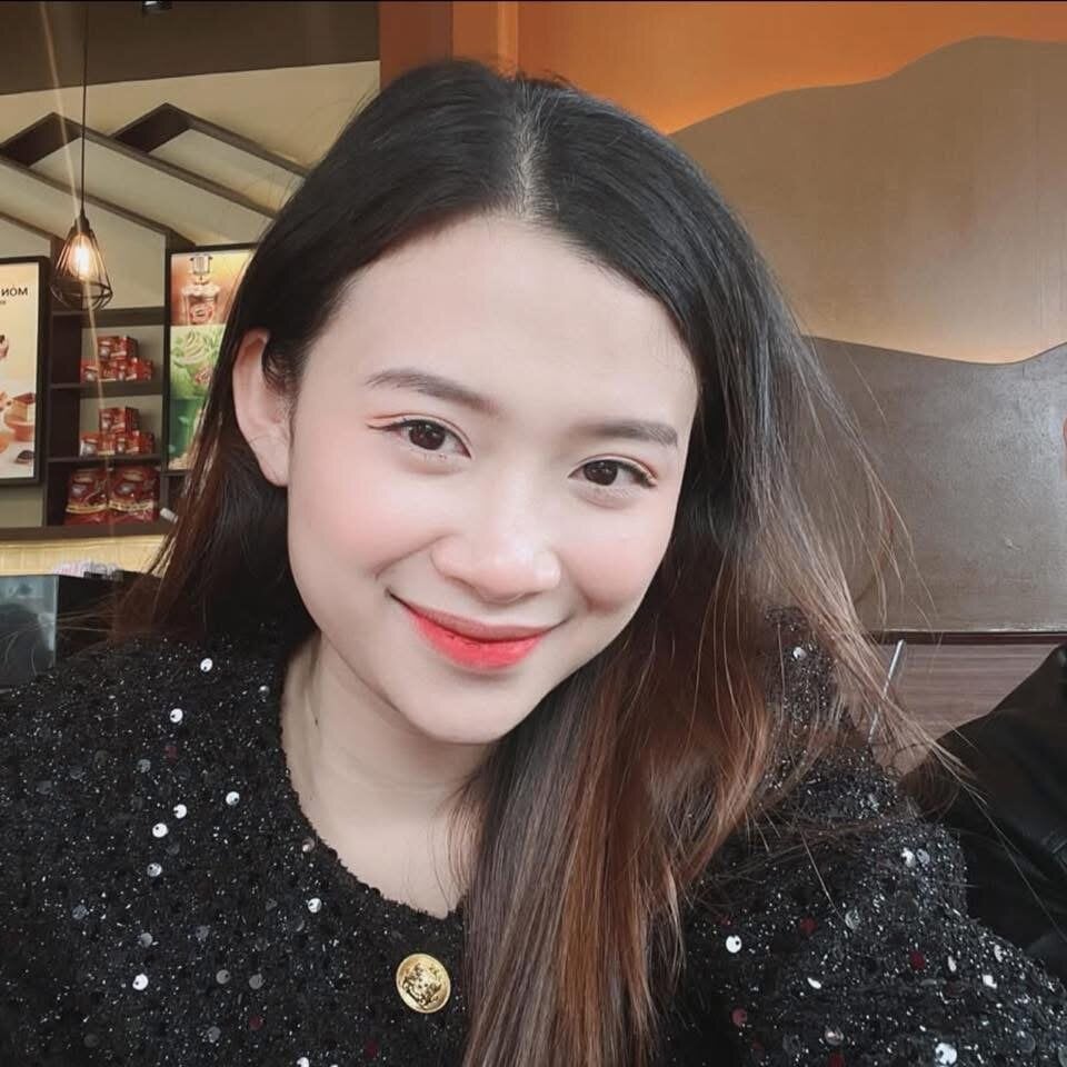 mega-camsex.net flooora livesex profile in over-the-hills-and-far-away cams