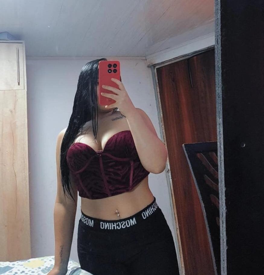 amateursex-livecam.com ammycutec_ livesex profile in i-am-from-your-dreams cams