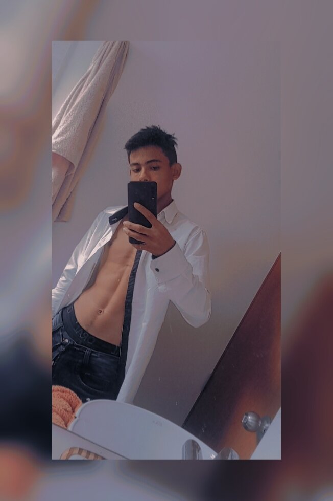 RYANN_19 🎯 sex chat