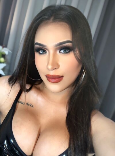 xxYourMajestyTyraxx 📅 naked chat